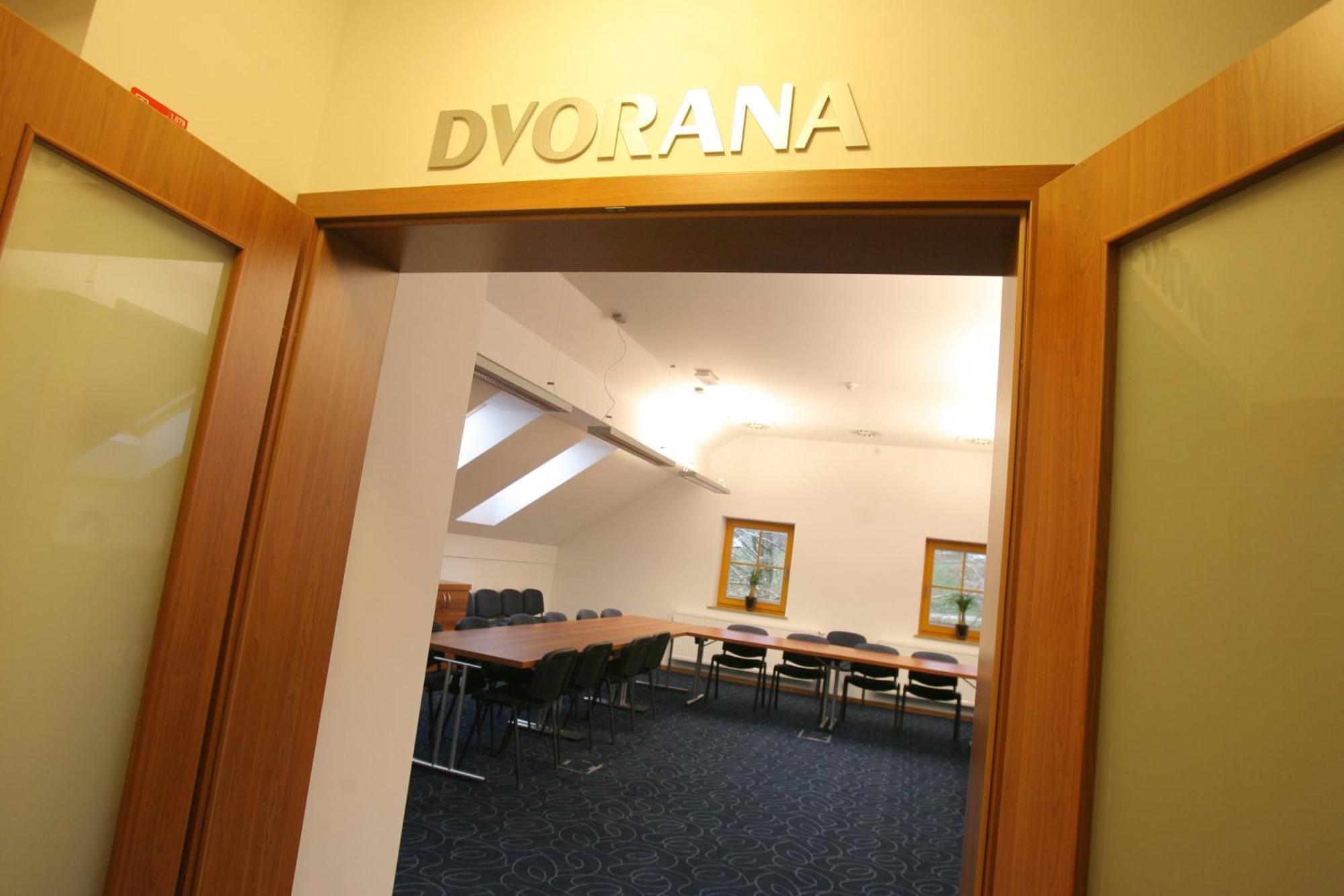 Domacija Vodnik & Apartments Cerklje na Gorenjskem Exteriör bild