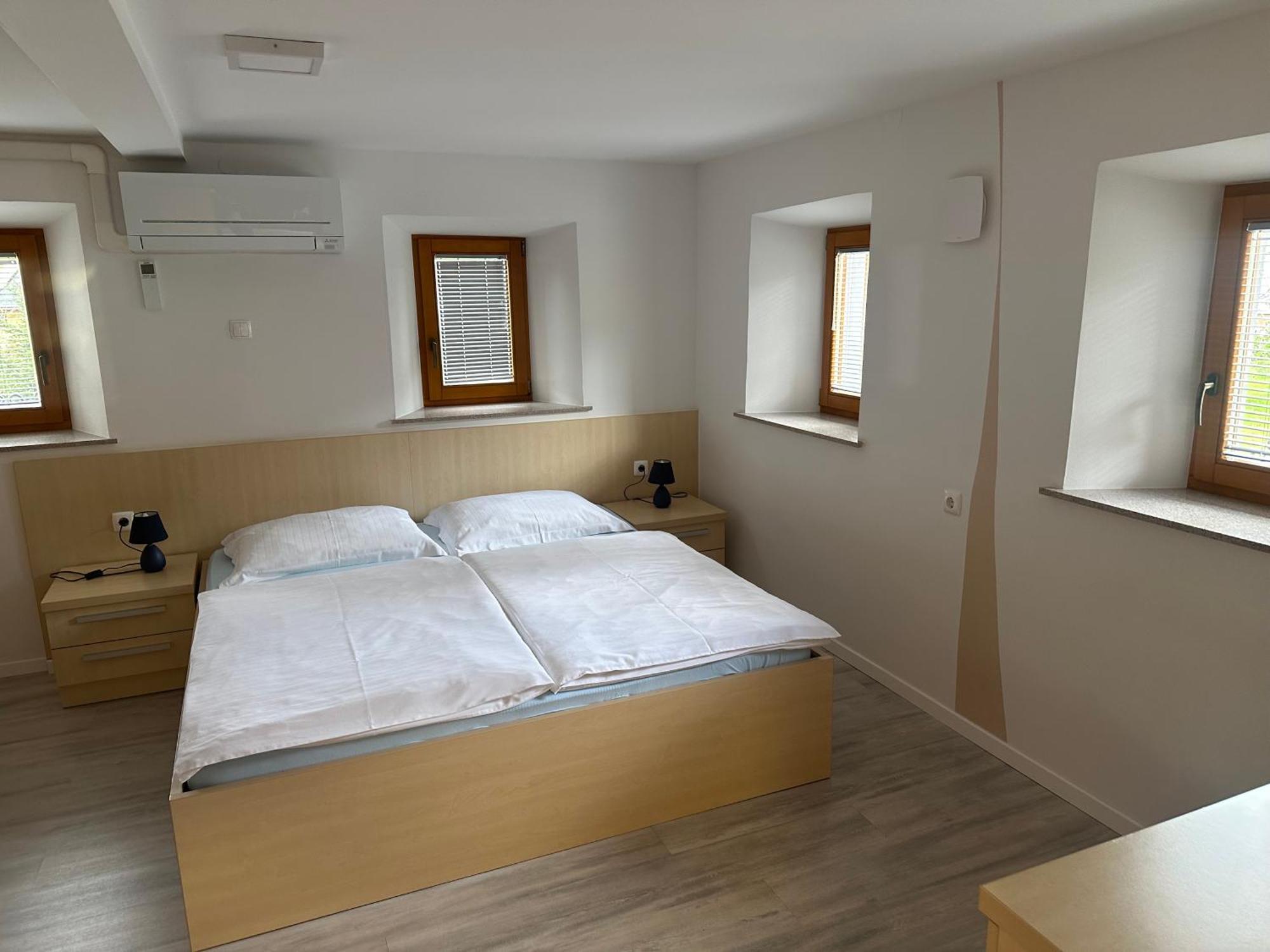 Domacija Vodnik & Apartments Cerklje na Gorenjskem Exteriör bild
