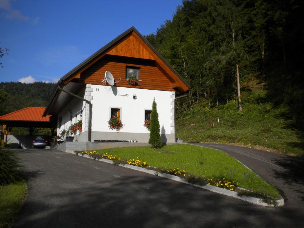 Domacija Vodnik & Apartments Cerklje na Gorenjskem Rum bild