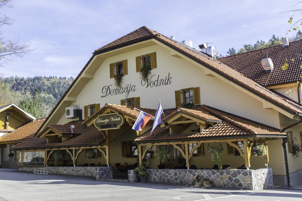 Domacija Vodnik & Apartments Cerklje na Gorenjskem Exteriör bild
